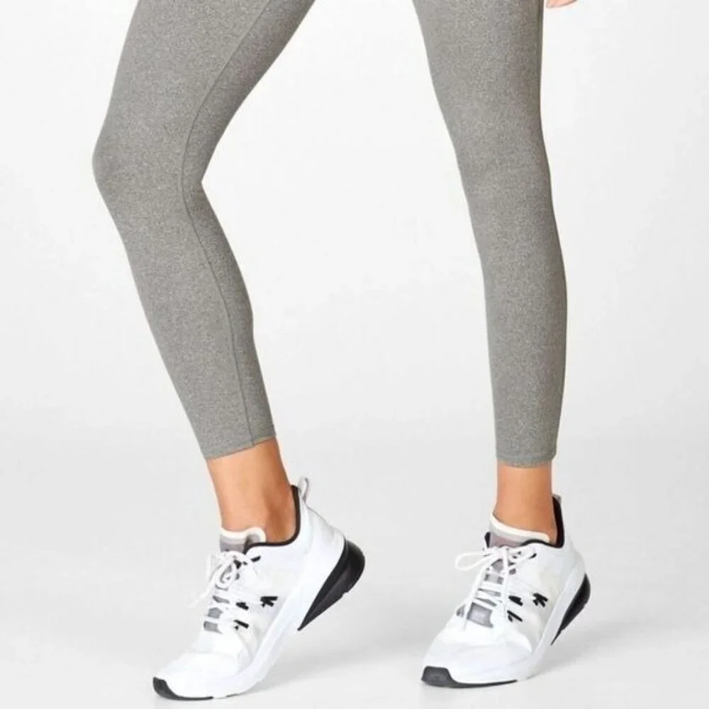 NWT Fabletics Leggings Medium Powerhold 7/ 8 High Waist Gray Gymcore Athleisure - Picture 2 of 8